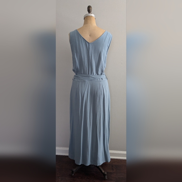 90's Style Blue Sleeveless V-Neckline Button down Maxi Dress with Pockets - NWOT - Picture 2 of 10